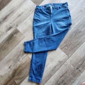 NYDJ Ami Skinny Jeans; Lift Tuck Technology. Size-10.
